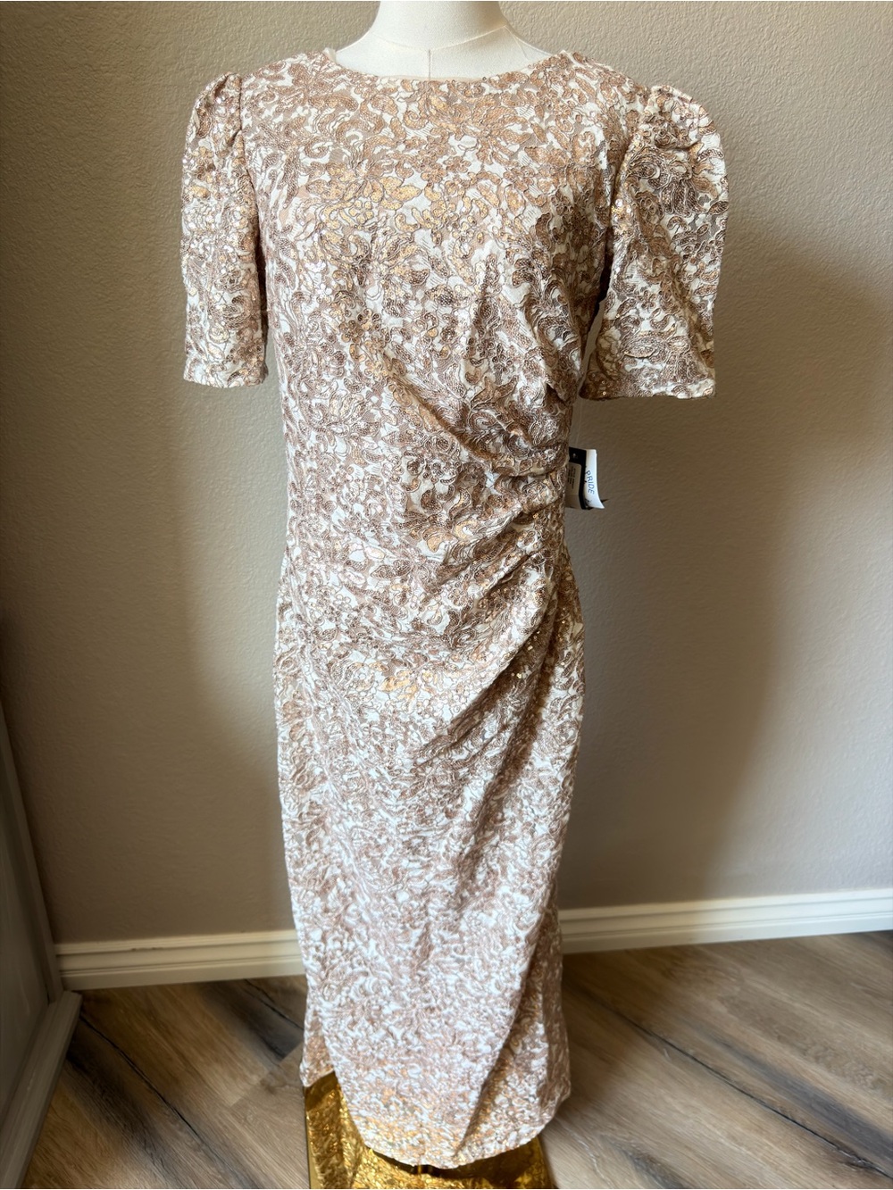 NWT Xscape Cream & Gold Floral Ruched Maxi Dress with Short Sleeves Petite, 12P